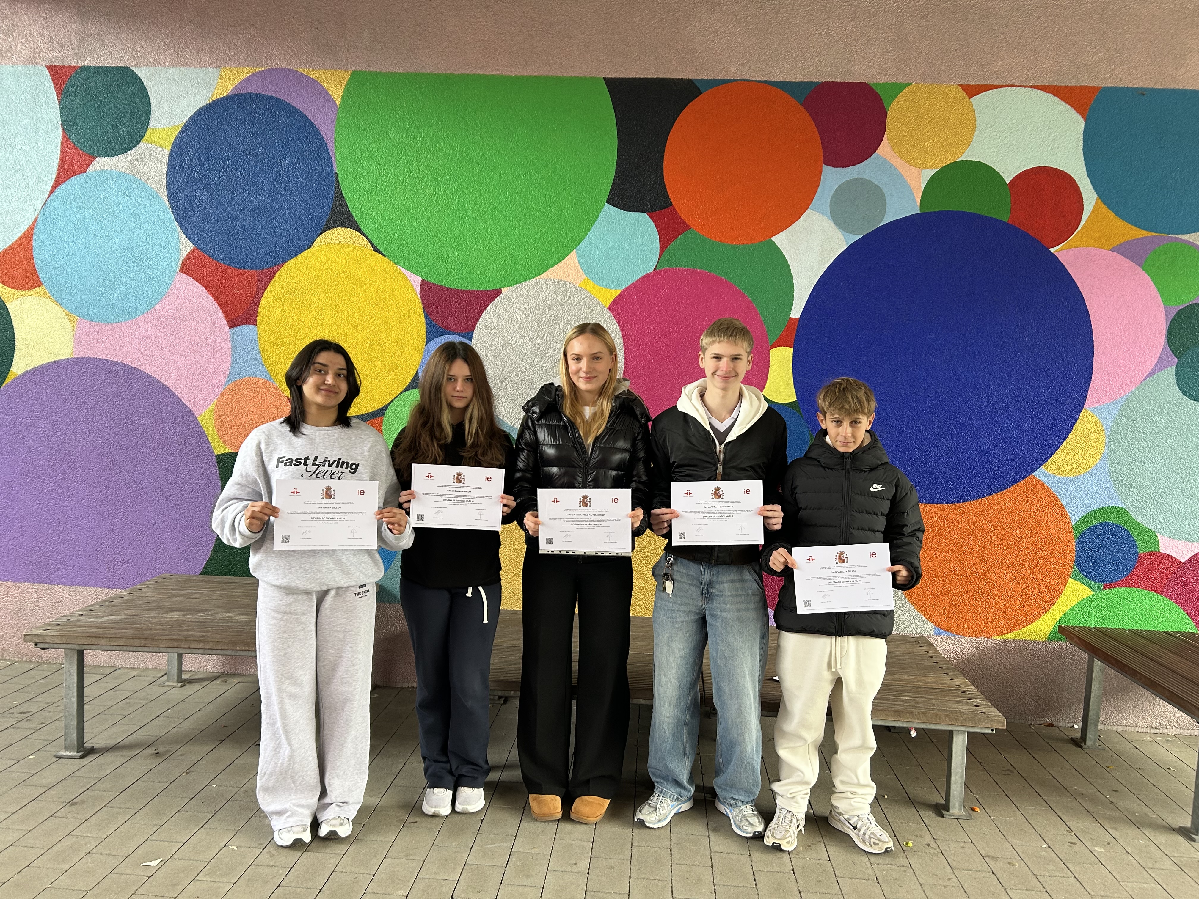 Instituto Cervantes - Erfolgreiche DELE Prüfungen