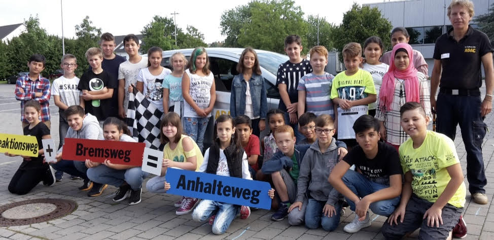 Im Rahmen der Berufsorientierung erhielt ich Einblicke in die Automobil- und Kfz-Branche