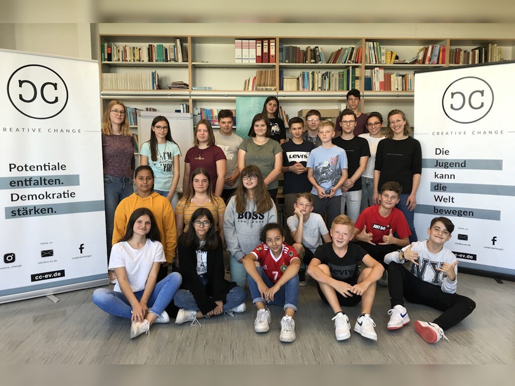 Eine Gruppe Jugendlicher beim Creative Change