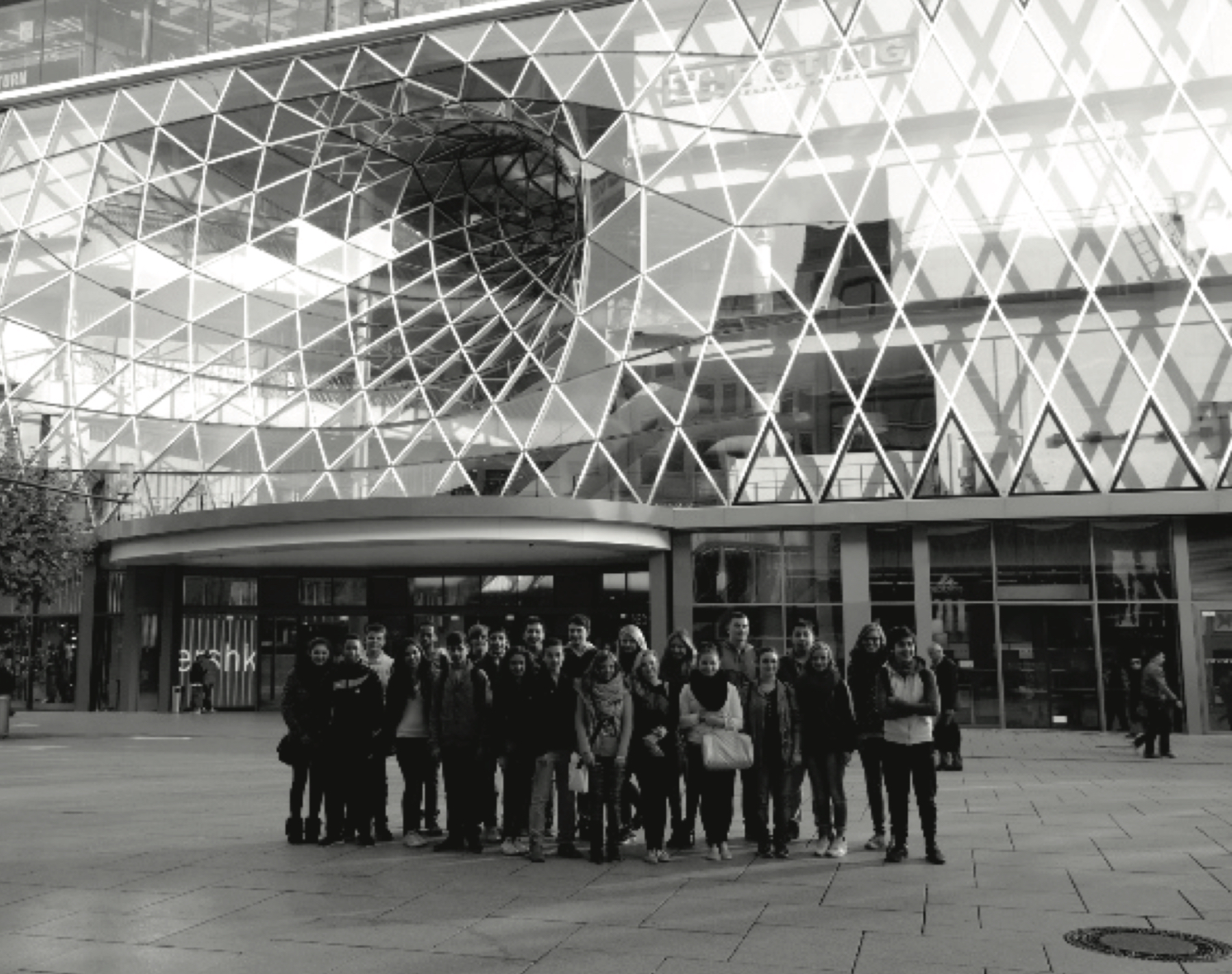 Neue Lernorte entdecken: My-Zeil-Gebäude und Museum Experimenta