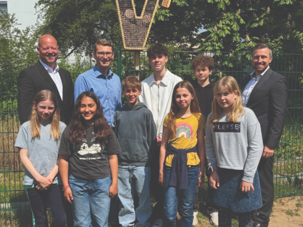 Volksbank Dreieich-Offenbach eG eröffnet Insektenhotel