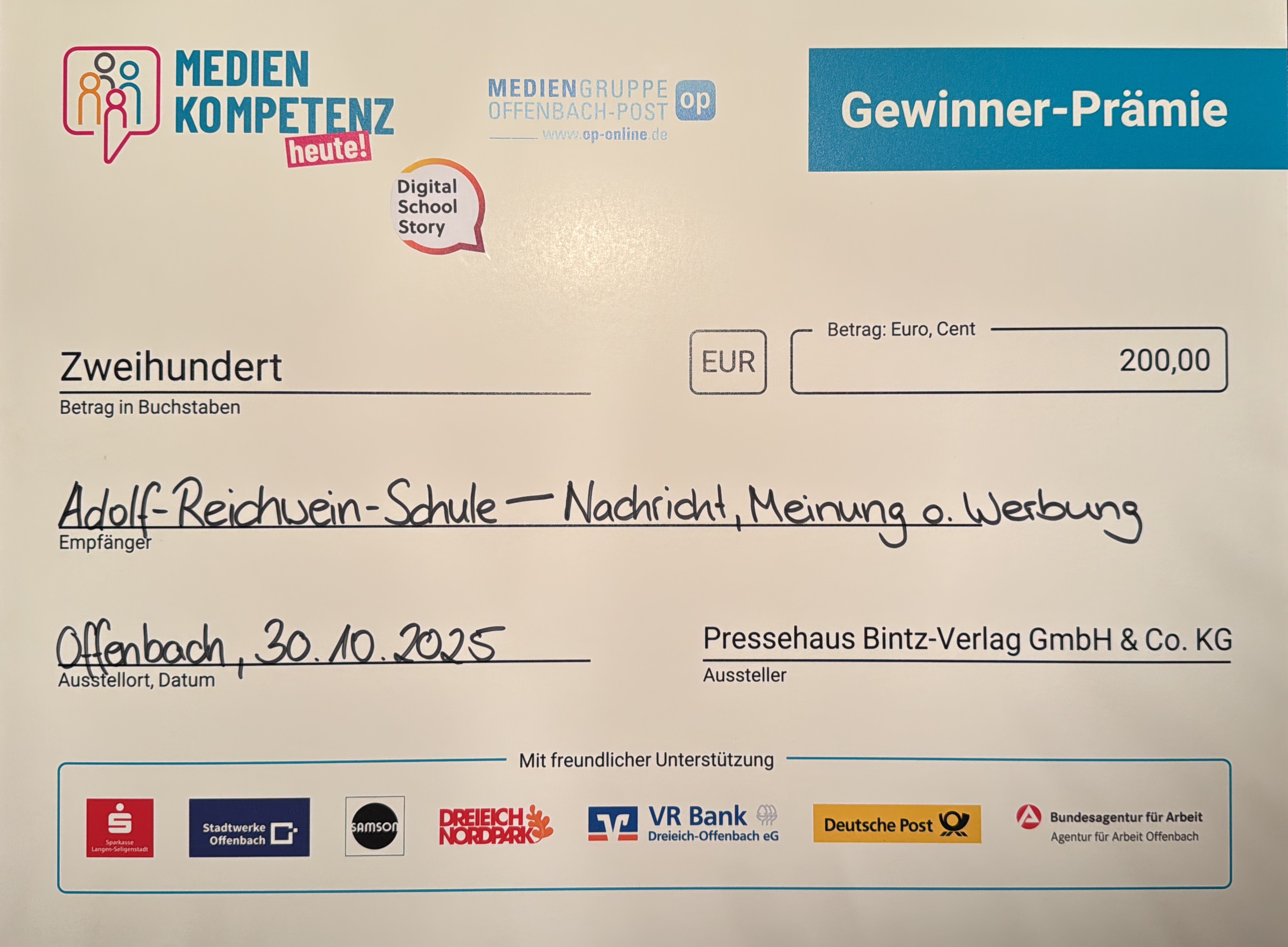 30.10.2025 - 10bG und 10cG stellen Gewinner-Videos