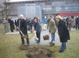 Spatenstich für den Neubau am 24. Februar 2010
